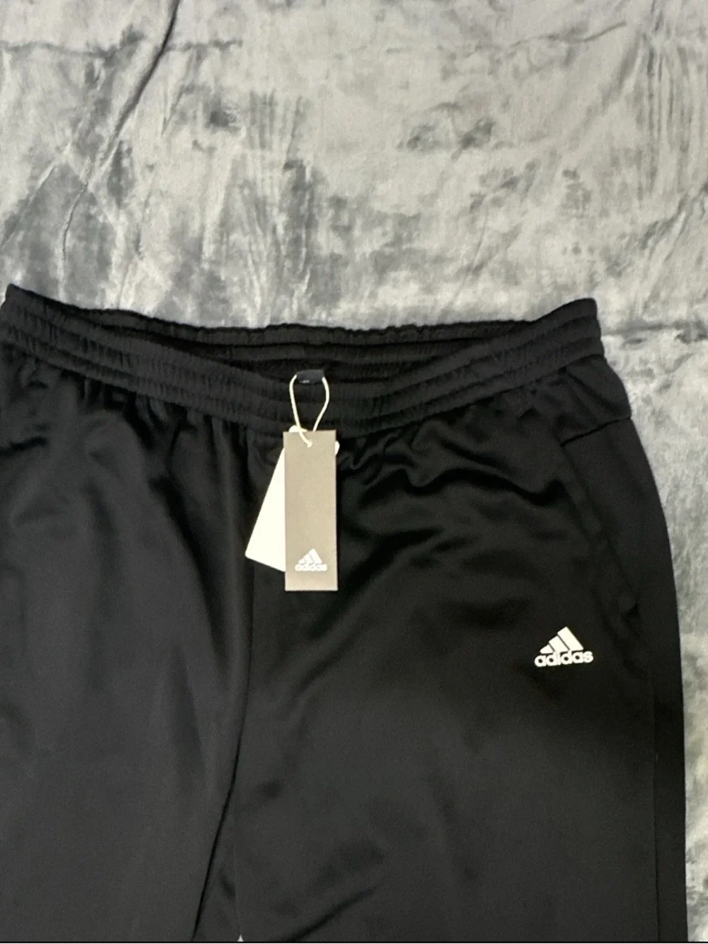 adidas classic black